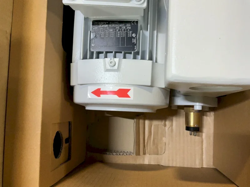 LEYBOLD SOGEVAC SV40B VACUUM PUMP   -  S170852