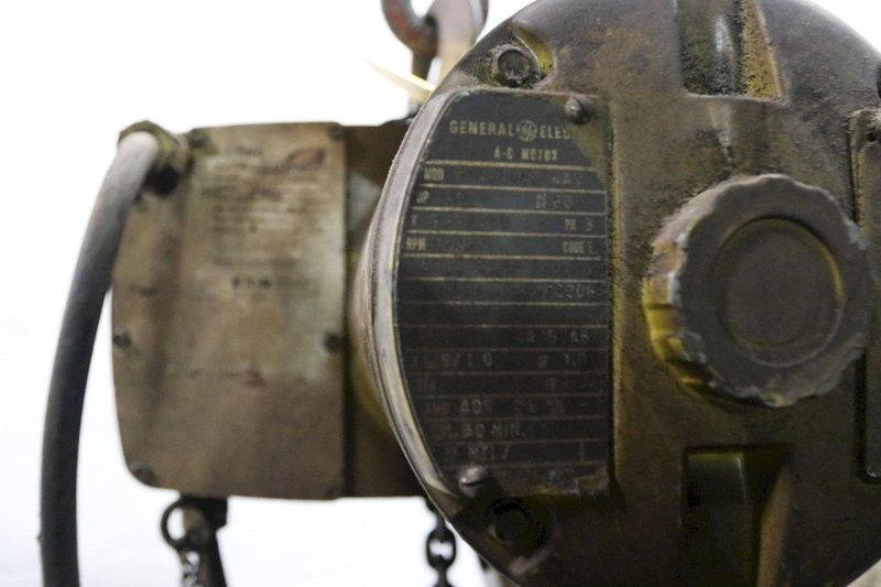 1/2 TON YALE ELECTRIC POWER CHAIN HOIST: STOCK #11966