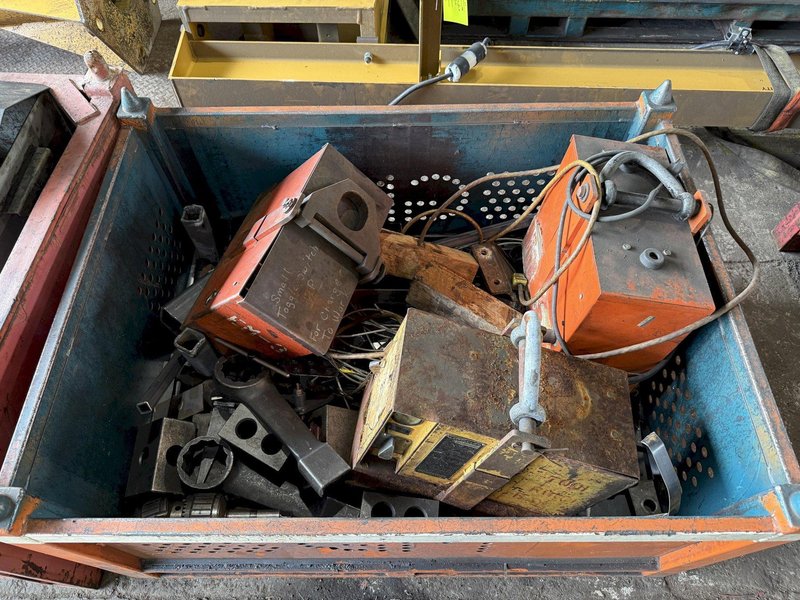5,000 LBS BATTERY OPERATED CRANE LIFTING MAGNET: YOBRO 23943