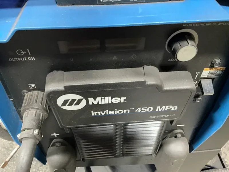 Miller 450 Amp Welder   -  Invision 450 Mpa