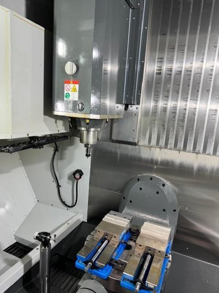 Haas UMC-750 5-Axis VMC, 2022 – 30” Travels, 15K Spindle, 50+1 Tools, TSC &amp; Chip Conveyor (2)