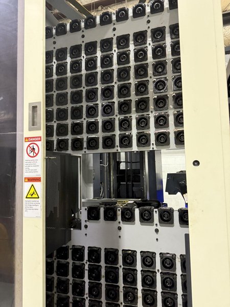 Makino a81NX CNC Horizontal Machining Center For Sale, 2017