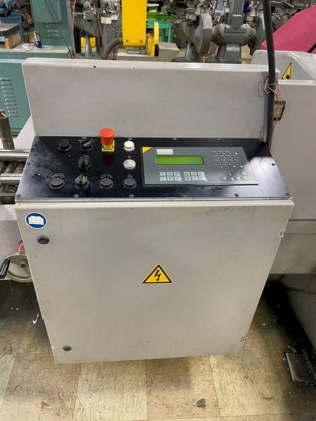 2000 Behringer HBP 303A Horizontal Bandsaw (#5954)