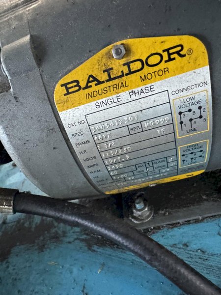 3,000 LB X 36" X 36" SOUTHWARK LIFT TABLE. STOCK # 0894824.