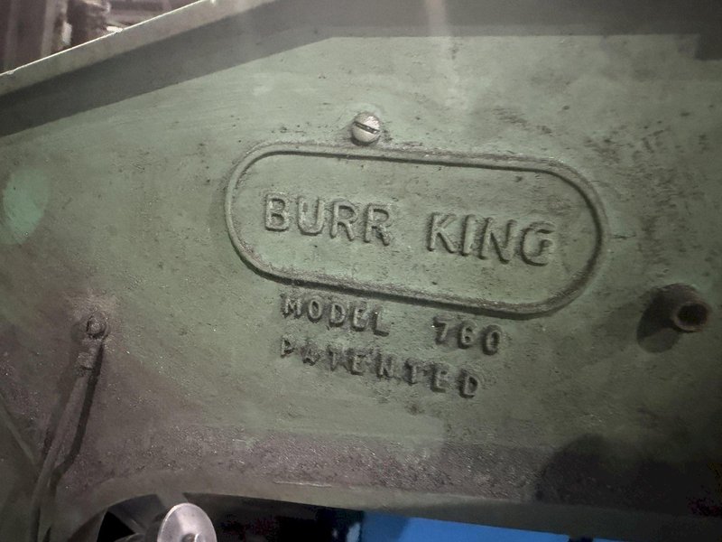 BURR KING MODEL #760 BELT SANDER &amp; CENTRAL MACHINERY MODEL #1024 DOUBLE END GRINDER ON COMMON BASE: YOBRO #24820