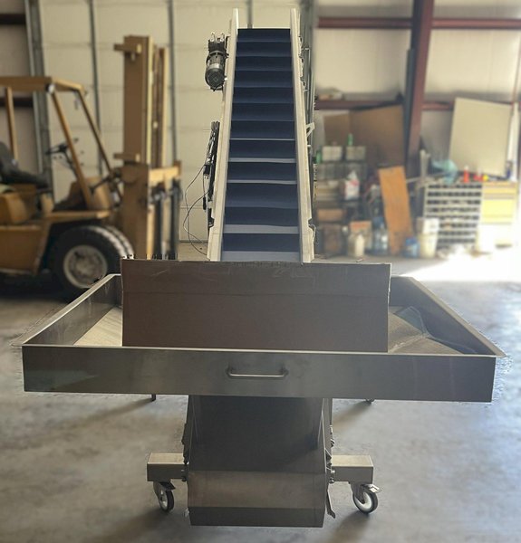 (B) Weighpack Infeed Conveyor with Floor Hopper