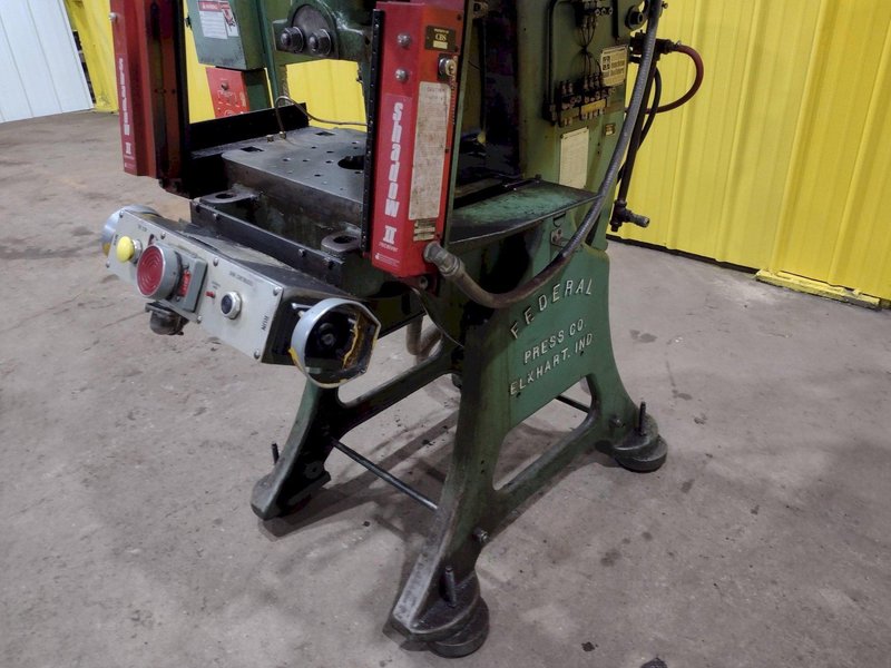 32 TON FEDERAL OBI STAMPING PUNCH PRESS, 2.5&quot; STROKE: STOCK #18264