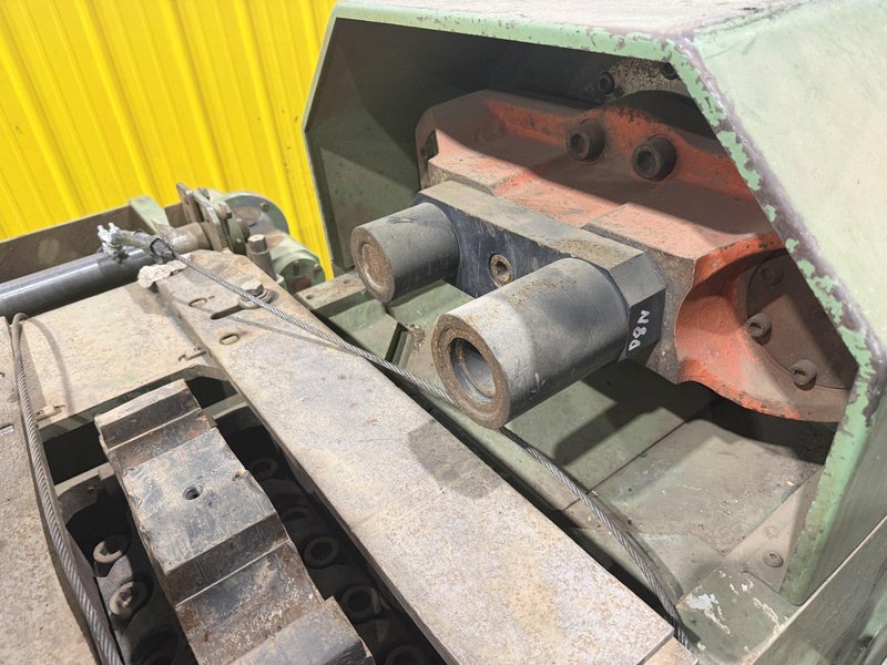 2001 BERCO PT250 TRACK PRESS WITH WTC ELECTRIC IMPACT WRENCH &amp; CONVEYOR: YOBRO #24374