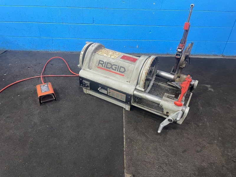 4&quot; RIDGID MODEL 124 BOLT AND PIPE THREADER:  STOCK #77026