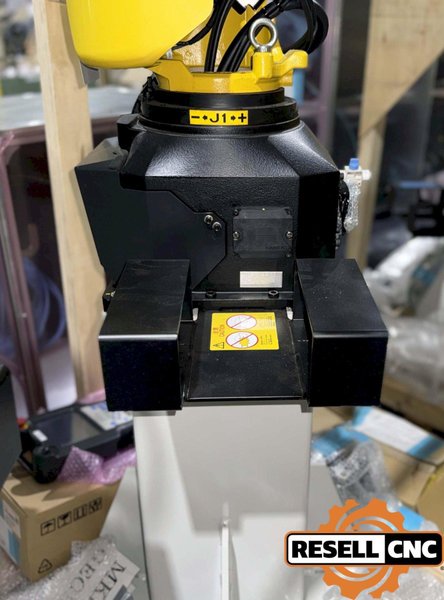 2021 Fanuc M-10iD/12 Robot