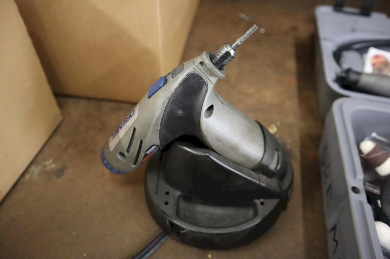 Dremel Rotary Tools Corded and Cordless and Electric Engraver- Auction Item