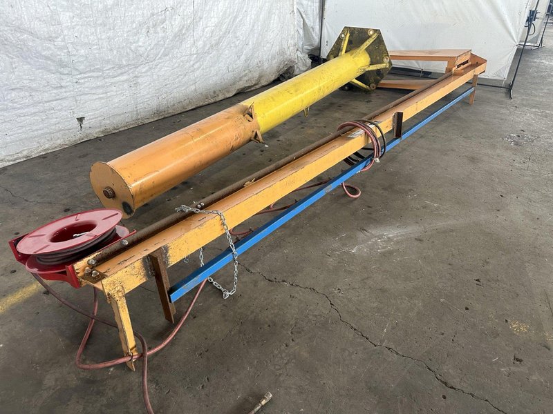1/4 TON X 15&#039; ABELL-HOWE JIB CRANE. STOCK # 0365424