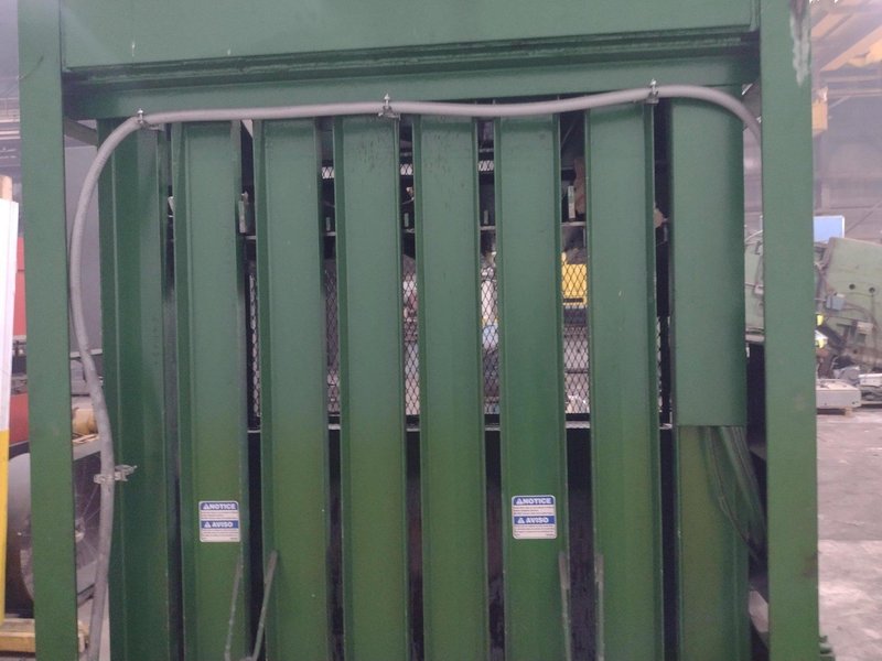 30" X 48" PTR MODEL #3400HD HYDRAULIC VERTICAL BALER: YOBRO #25712