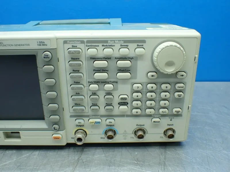 TEKTRONIX DUAL CHANNEL ARBITRARY / FUNCTION  -  AFG3102