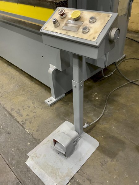 240 TON X 10' BETENBENDER HYDRAULIC PRESS BRAKE: STOCK #80836