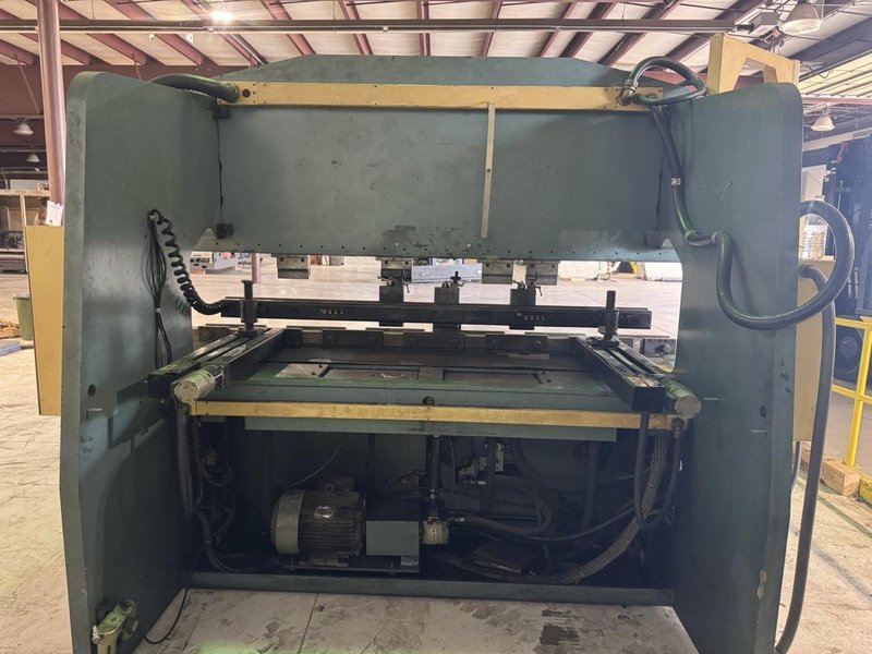 100 Ton x 8′ Amada RG-100S CNC Press Brake, 1987 – NC9-EX Control