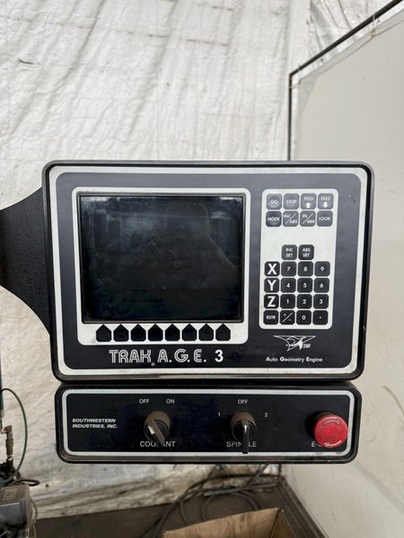 3 HP SWI TRAK DPM VERTICAL BED MILL. STOCK # 1113224