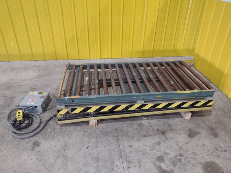 4,000 LB X 72" X 36" SOUTHWORTH MODEL #LS4-36 HYDRALUIC LIFT TABLE WITH ROLLER TOP: YOBRO #24780