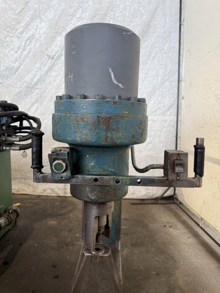 150 TON FRANKLIN MANUFACTURING C FRAME HYDRAULIC WEB PUNCH. STOCK # 0666125