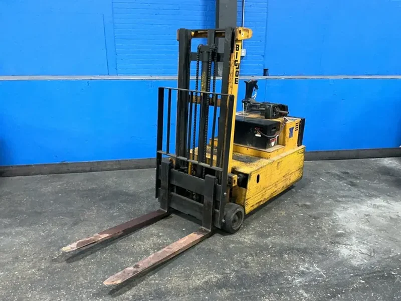 BIG JOE 3000 LBS ELECTRIC WALK BEHIND FORKLIFT  -  PDC-30-106