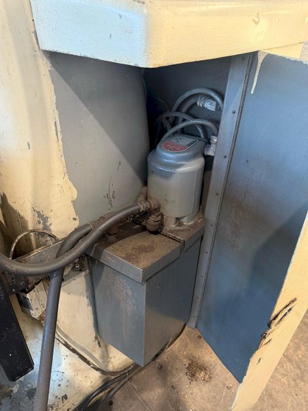 5 HP BRIDGEPORT SERIES II SPECIAL KNEE MILL. STOCK # 0671425