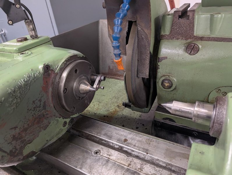 H. Tschudin HTG-400 OD Cylindrical Grinder, 1980 –  CBN Wheel, Coolant Tank