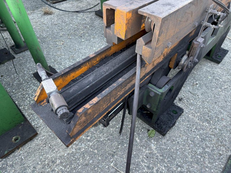 SIGNODE MATERIAL FLIPPER / LIFTER. STOCK # 1008024