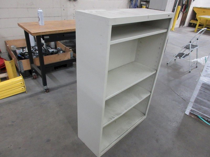 Tennsco Metal Book Shelf with 3 Adjustable Shelves- Auction Item