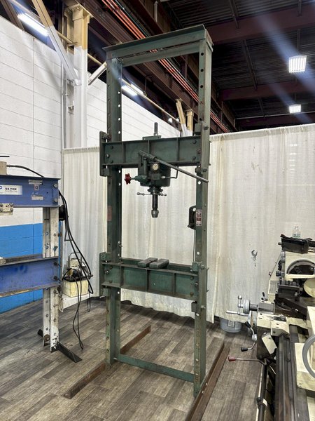 50 TON DAKE  HYDRAULIC HYDRAULIC H FRAME PRESS: STOCK #78550