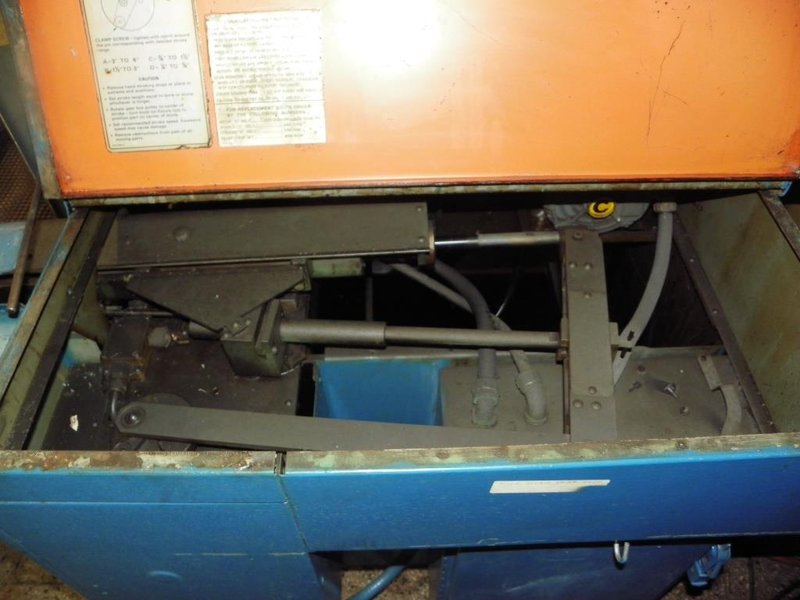 Sunnen Model 1800 Power Stroke Honing Machine, S/N 73633. Offered for parts / rebuild. 