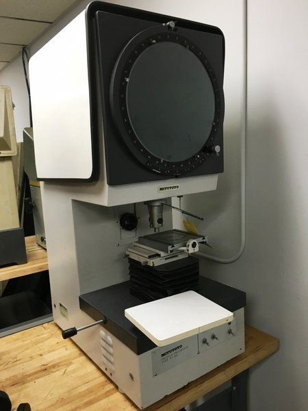 12&quot; Mitutoyo Model PJ300 Bench Top Vertical Beam Optical Comparator, S/N 10883. 