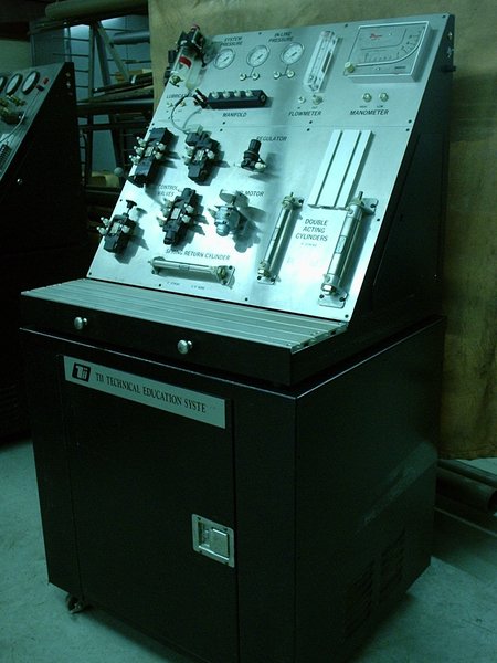 TII Technical Education Systems Explorer 1 Industrial Pneumatic Training System