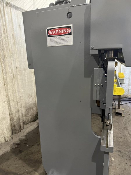 55 TON X 8' PACIFIC HYDRAULIC PRESS BRAKE: STOCK #76972
