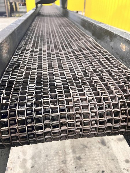 16&#039; LONG X 12&quot; WIDE METAL BELT PARTS TRANSFER CONVEYOR: STOCK #21669