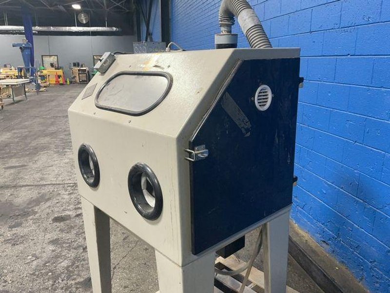 22” X 36” X 22” Sandblaster