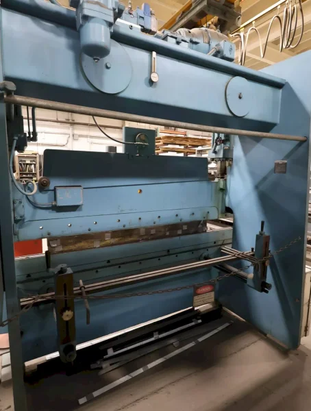 55 Ton x 8 Ft NIAGARA Hydraulic Press Brake, Model HD55-6-8
