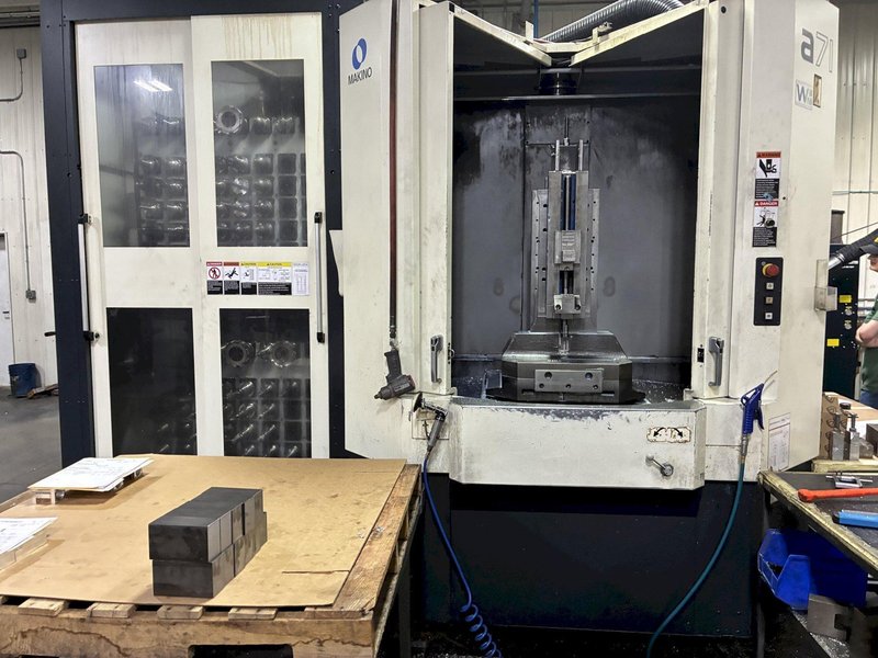 2013 Makino a71-2 Used CNC Horizontal Machining Center For Sale