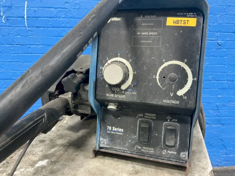 MILLER 450 A WELDER   -  INVISION 456MP