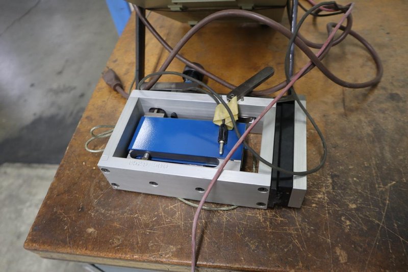 Daytronic Electronic Strain Gauge Conditioner and Fluke 8010A Digital Multimeter- Auction Item