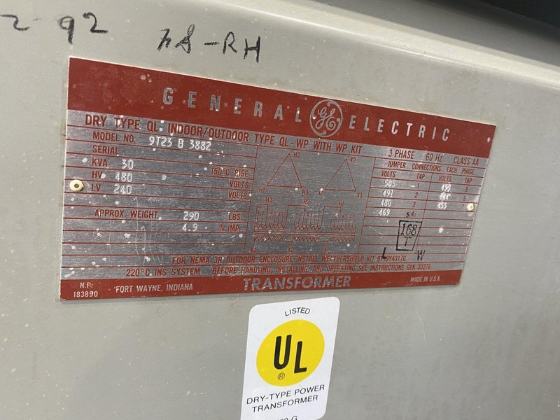 30 KVA GE  480-240 VOLT 3-PHASE ELECTRIC TRANSFORMER: STOCK #19165