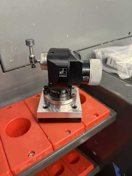 Hurco VMX60-SRTi 5 Axis VMC, 2024 – CTS, Mist Collector, Tooling, Low Hours