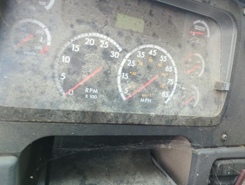 2013 Freightliner Cascadia 1FUJGLDR2DSBR0061