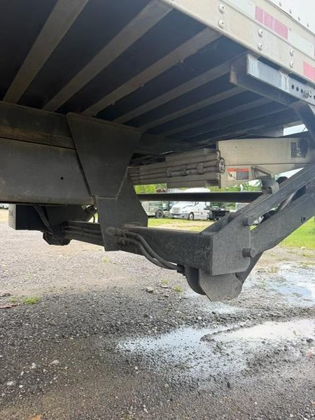 International 4300 Medium-Duty Straight Truck, 2018 – 24′ Box Truck, Cummins Diesel, Allison Automatic