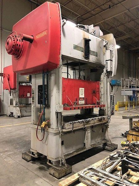 150 ton Niagara SE2-150-72-48 Straight Side Press, New 1989