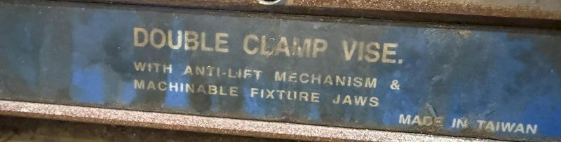 6" LOCKWELL MODEL TLD-60 DOUBLE CLAMP VISE, WITH ANTI-LIFT MECHANISM: YOBRO #25059