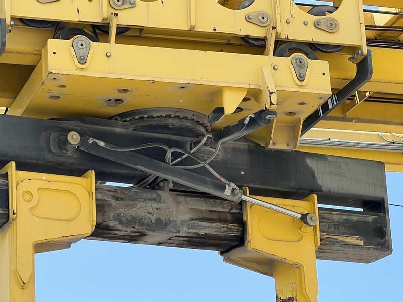 Mobile Crane Lift, Combilift Ltd., 40 Ton