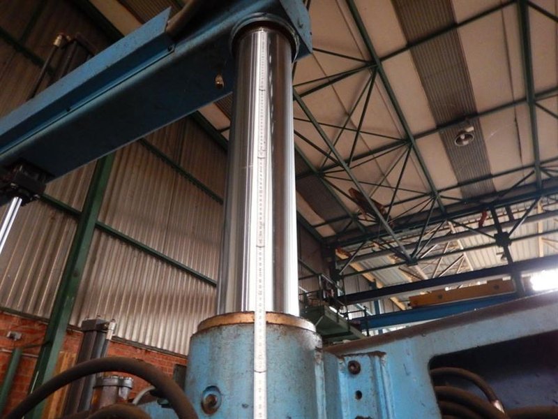 Doall 1000 x 660 mm CNC