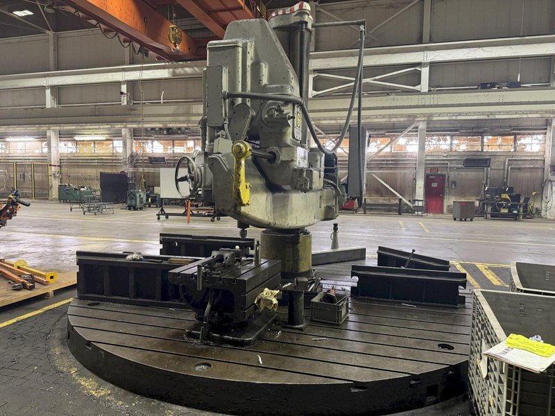8&#039; ARM x 19&quot; GIDDINGS &amp; LEWIS MODEL #956-CHIPMASTER RADIAL ARM DRILL ON 360° T-SLOTTED BASE: STOCK #23544