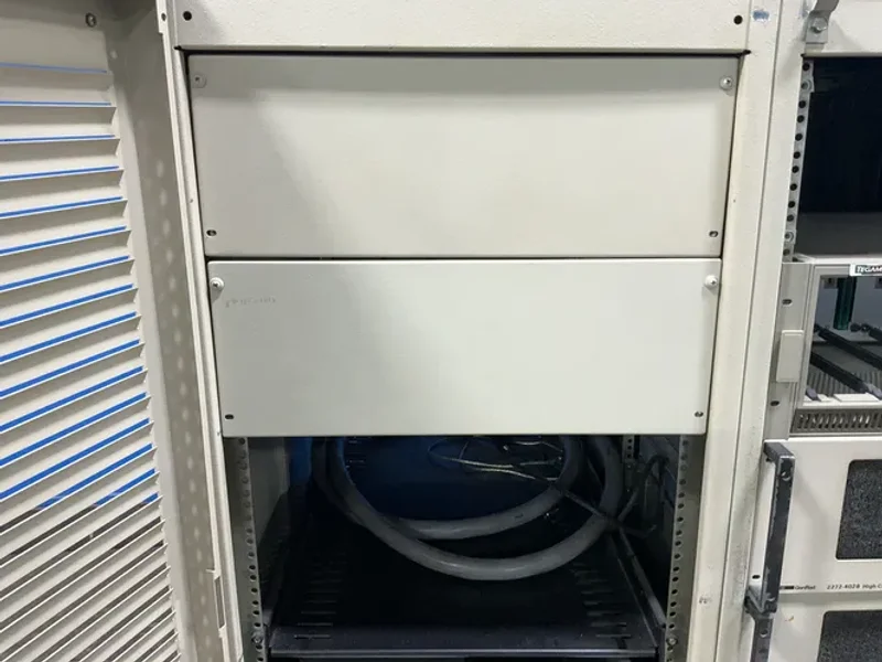 GENRAD CIRCUIT BOARD TEST SYSTEM  -  2272