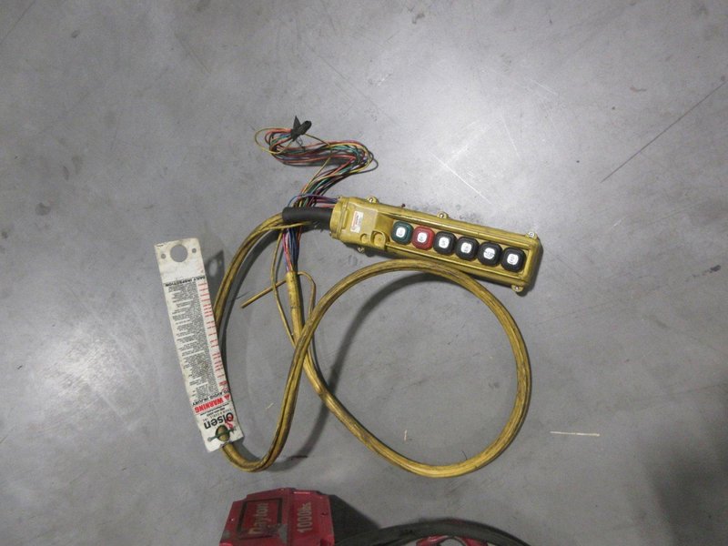 Dayton 1000 LB Electric Chain Hoist, 115V Single Phase- Auction Item